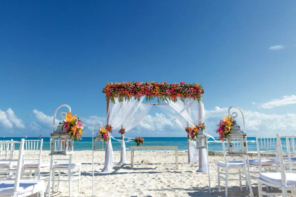 Hochzeitspakete für Strandhotels