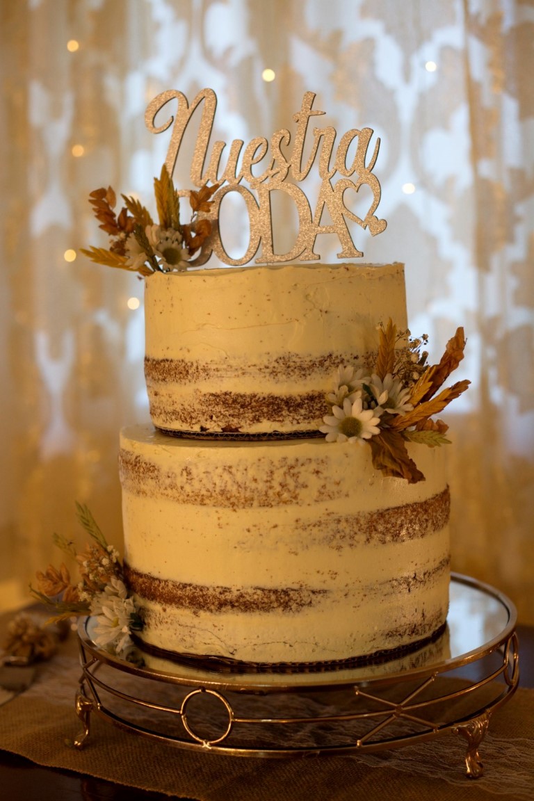Pastel de boda en la Habana - cake sencillo de 2 pisos