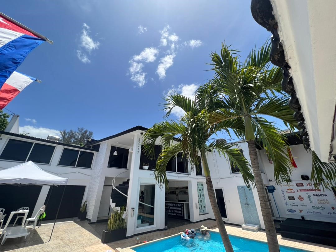 Black and White en Boyeros Black and White en Boyeros